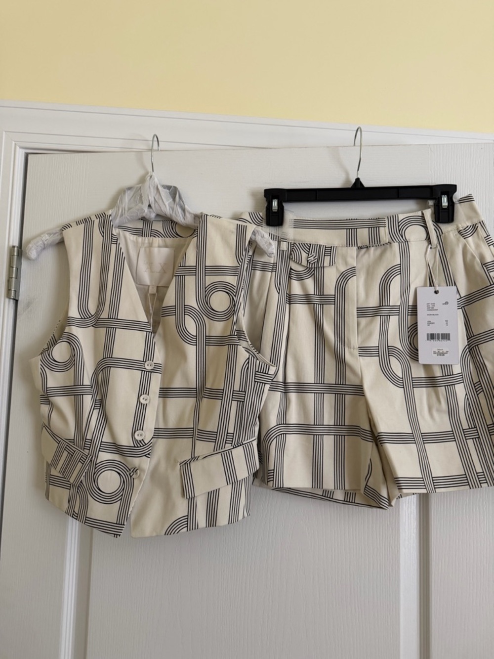 Le Alex Cream and Black Geometric Print Vest and Shorts Set